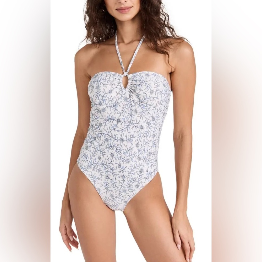 XiRENA Analyse One Piece Swimsuit White Blossom Print Size Medium